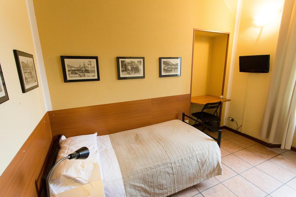 Hotel Pontenuovo Merone Cameră foto